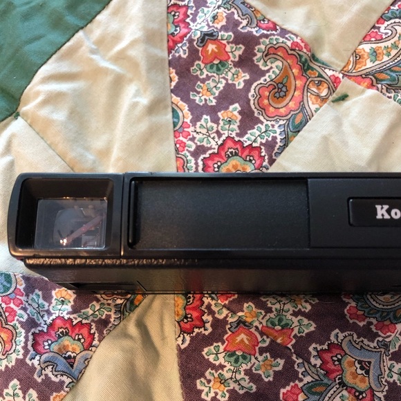 Vintage Kodak Pocket Instamatic 20 Camera - Picture 3 of 12